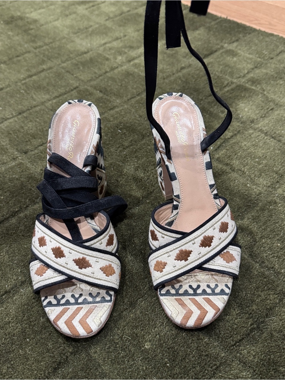 Gianvito Rossi Embroidered Crisscross Ankle-Tie Sandals in Beige & Black - 39